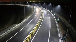 广乐高速韶关连接段的路灯工程