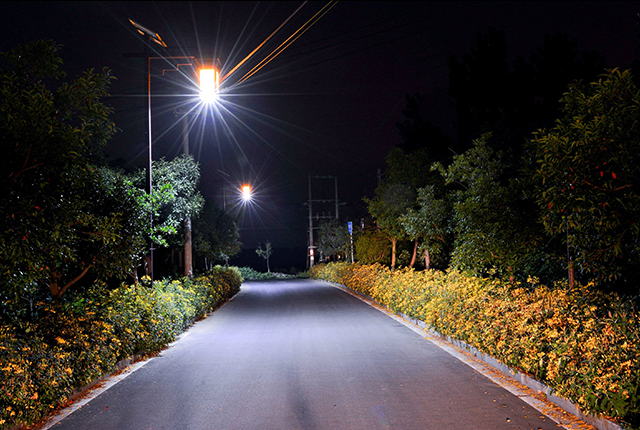 农村道路LED太阳能路灯
