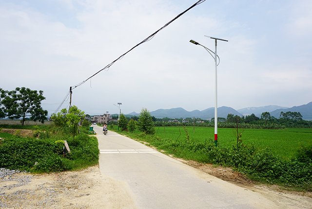 太阳能路灯全套多少钱