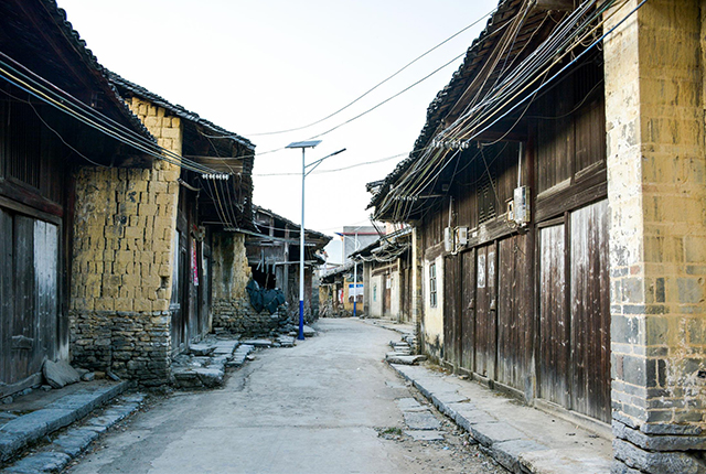 新农村道路建设太阳能路灯