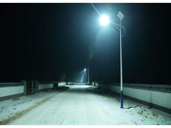LED太阳能路灯