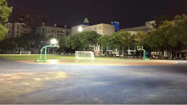 武汉外国语学校球场灯案例分享