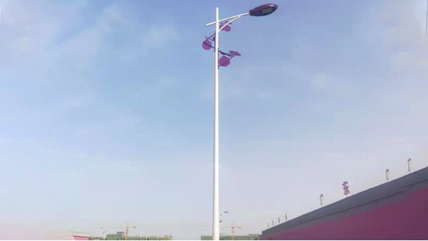 新疆喀什伽师县英买里乡乡村太阳能路灯