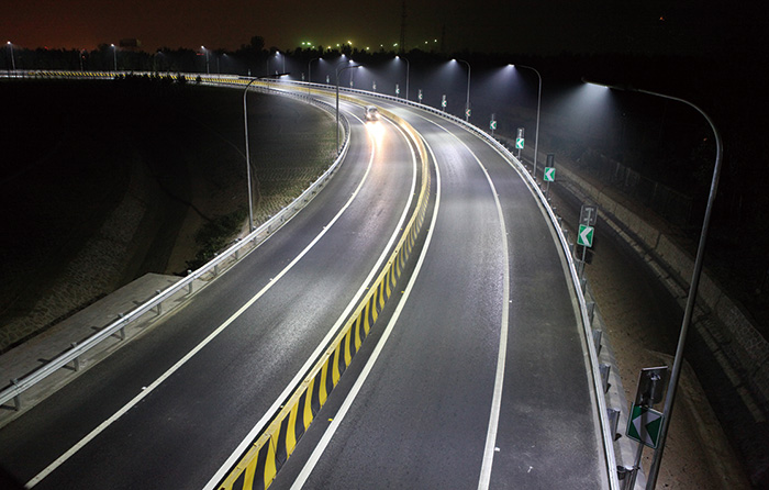 昭航路灯生产厂家参与了广乐高速韶关连接段的路灯工程